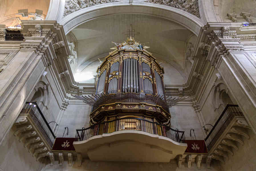 Alicante - Elche 17 - basílica de Santa María.jpg